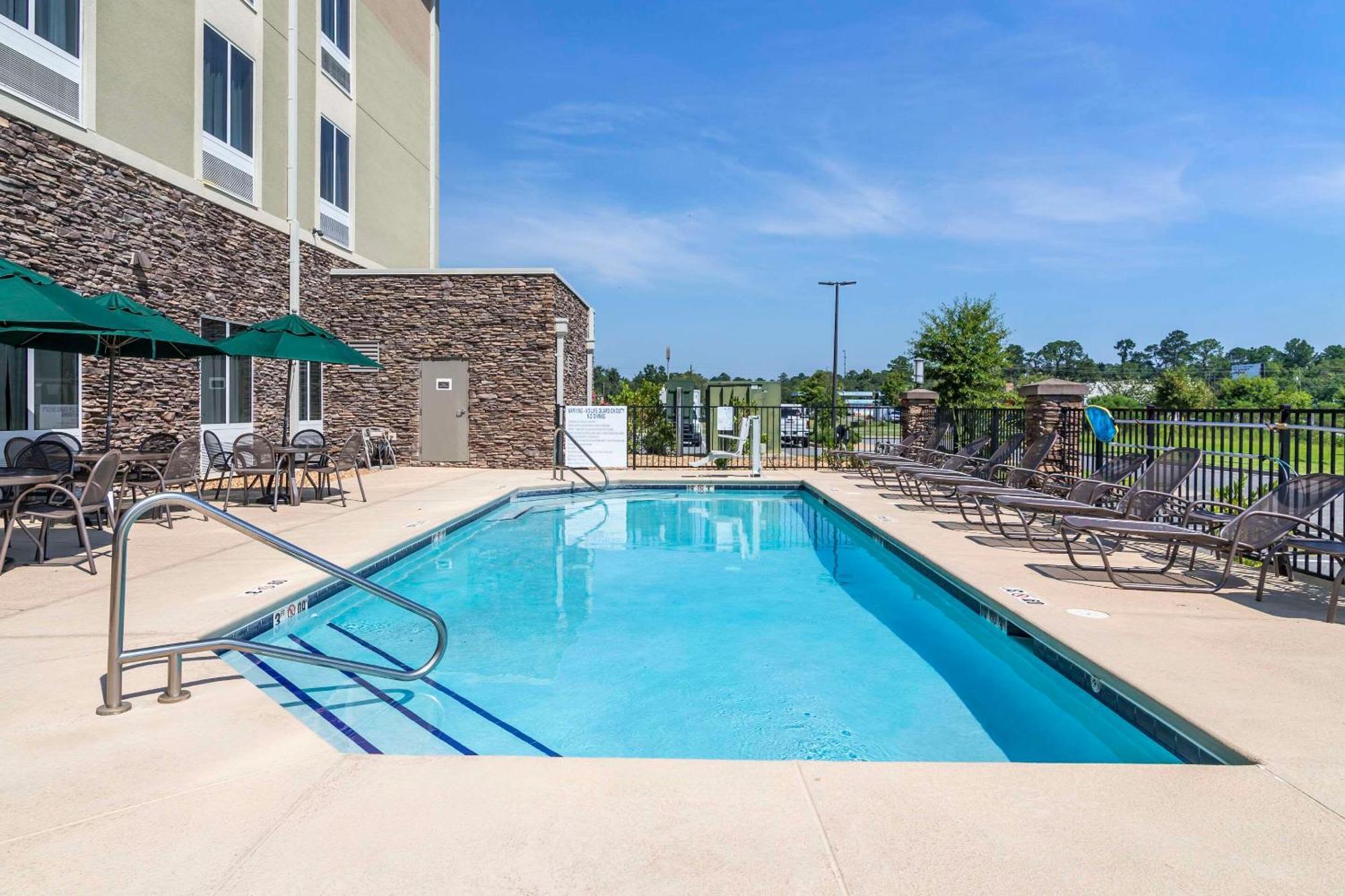 Comfort Inn & Suites Valdosta Buitenkant foto
